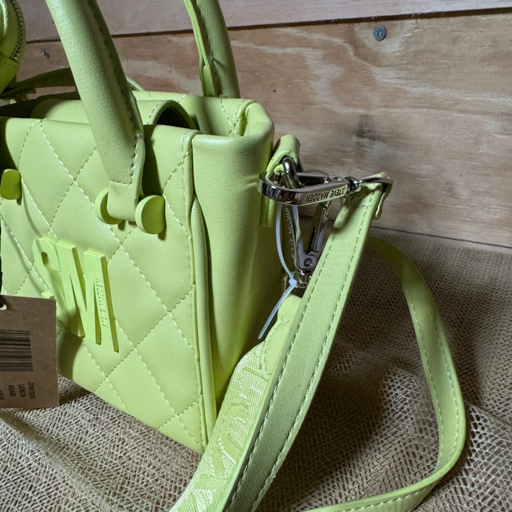 Steve Madden Crossbody Long Strap Tote Handbag. Lemon Green Zippered Pouch New - Picture 4 of 7